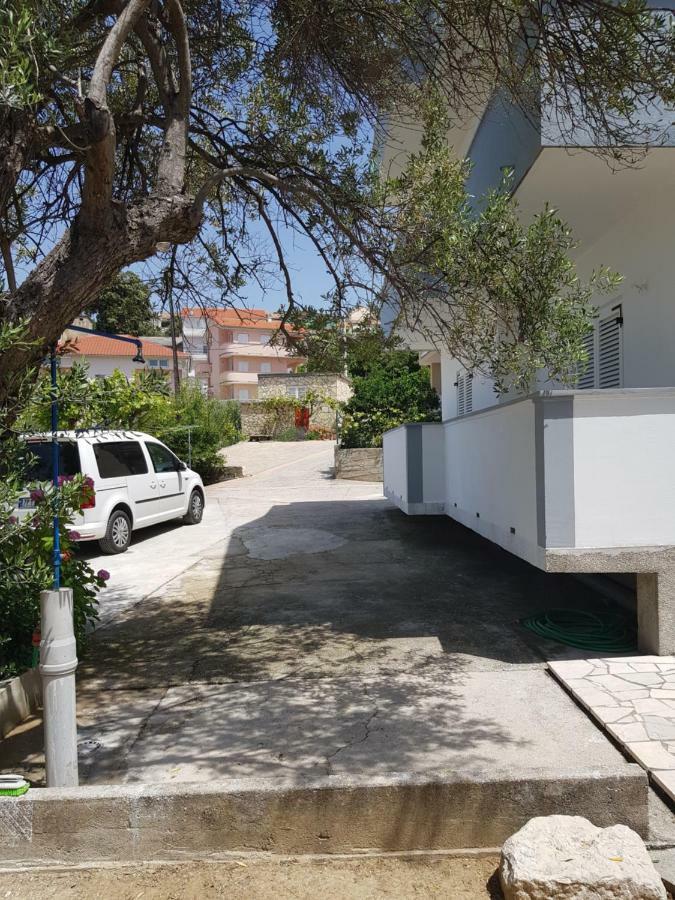 Apartment Valeria Lopar Exteriér fotografie